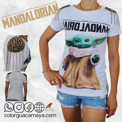 Blusa camiseta Yoda hombreras