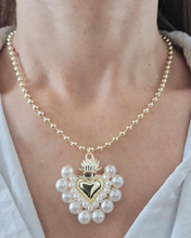 Cargar imagen en el visor de la galería, Collar Corazón sagrado
