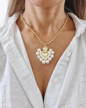 Cargar imagen en el visor de la galería, Collar Corazón sagrado