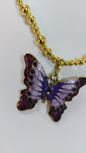 Collar mariposa morada