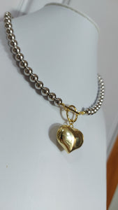 Collar corazon globo