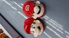 Cargar imagen en el visor de la galería, Pantuflas Mario Bross 22-24 cm