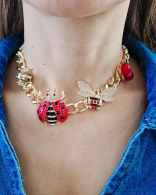Collar gargantilla dijes catarina abeja