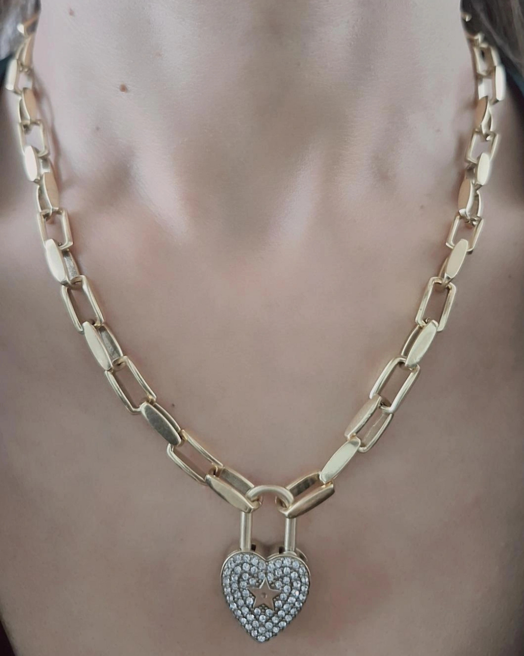 Collar candado corazón cd