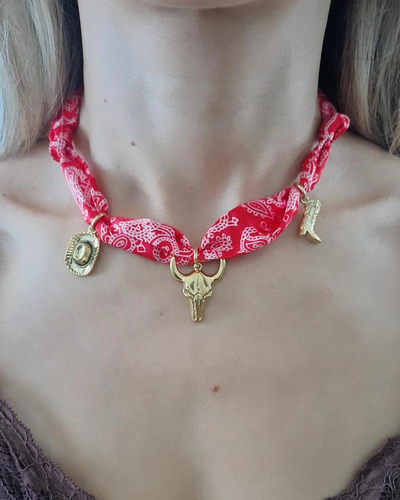 Collar toro paliacate seda rojo