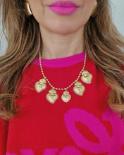 Cargar imagen en el visor de la galería, Collar y aretes corazones sagrados