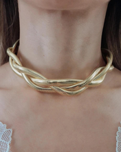 Cargar imagen en el visor de la galería, Collar trenzado dorado