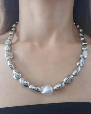 Collar perla almendra plateado
