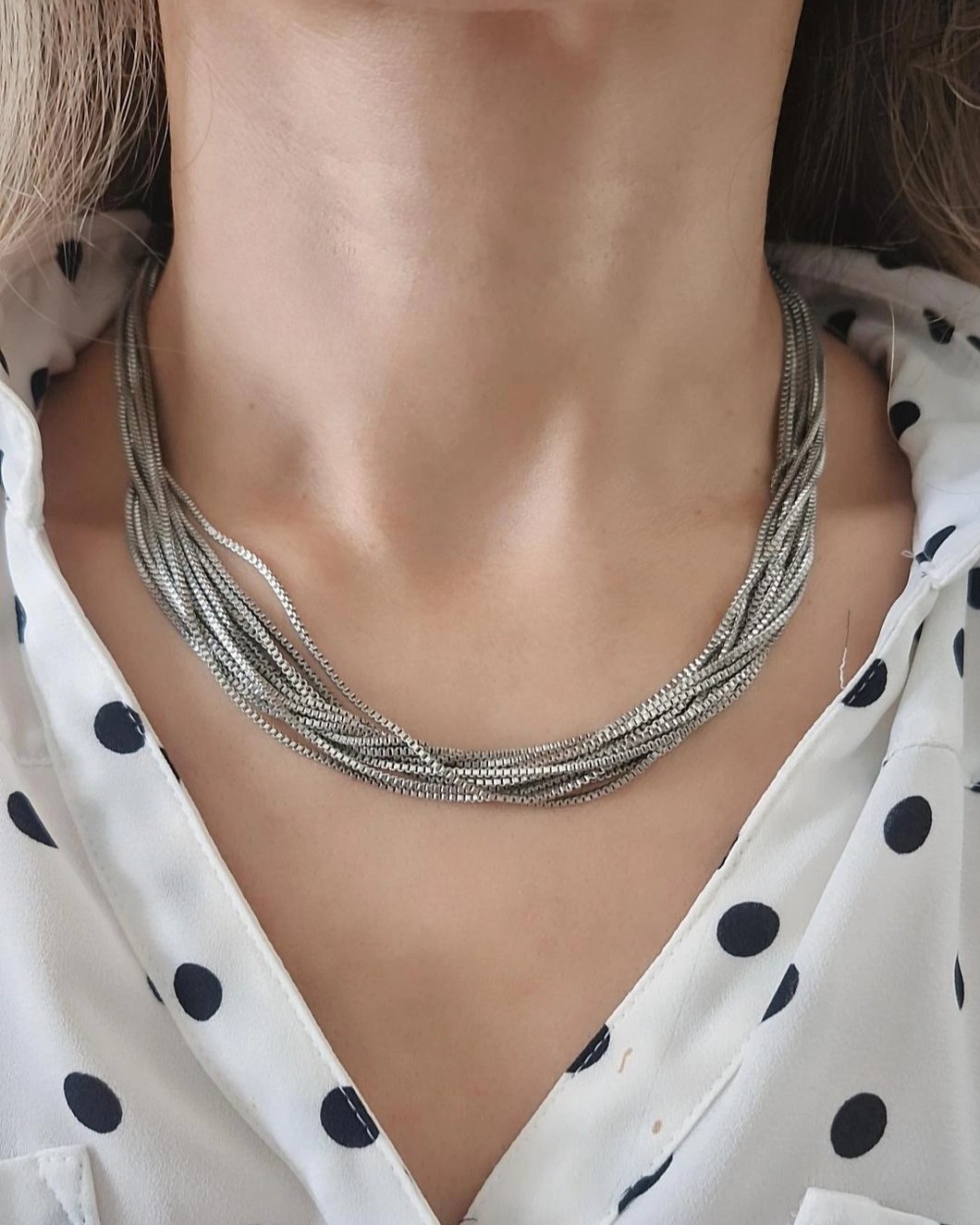 Collar multicadenas plateado