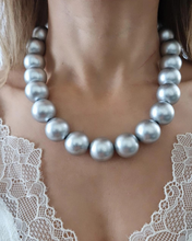 Cargar imagen en el visor de la galería, Collar bolas chunky plateado