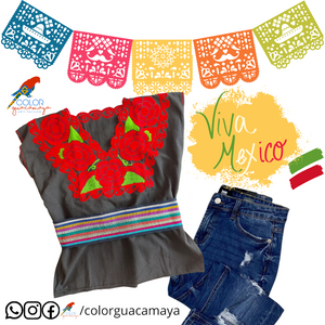 Mexicana Blusa con flores rojas